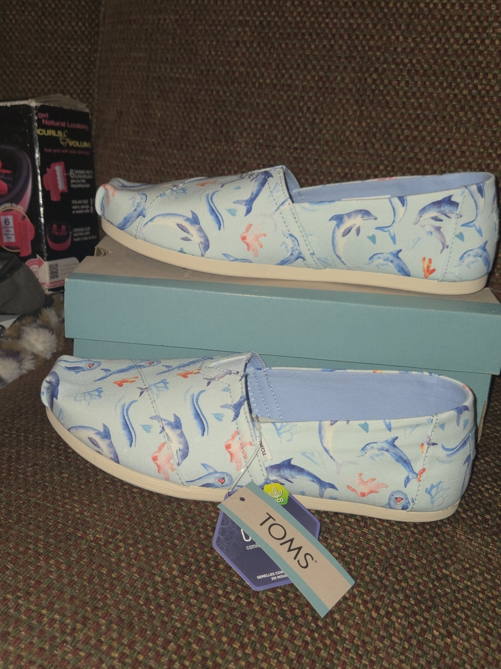 TOMS Women's Light Blue Dolphin Print Slip-On Shoes